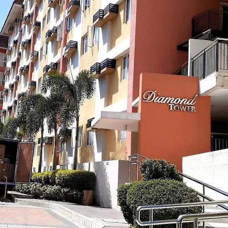 Lancris Residences 2 Bedroom Entire Apartment Near Airport With Pool Paranaque City Bagian luar foto