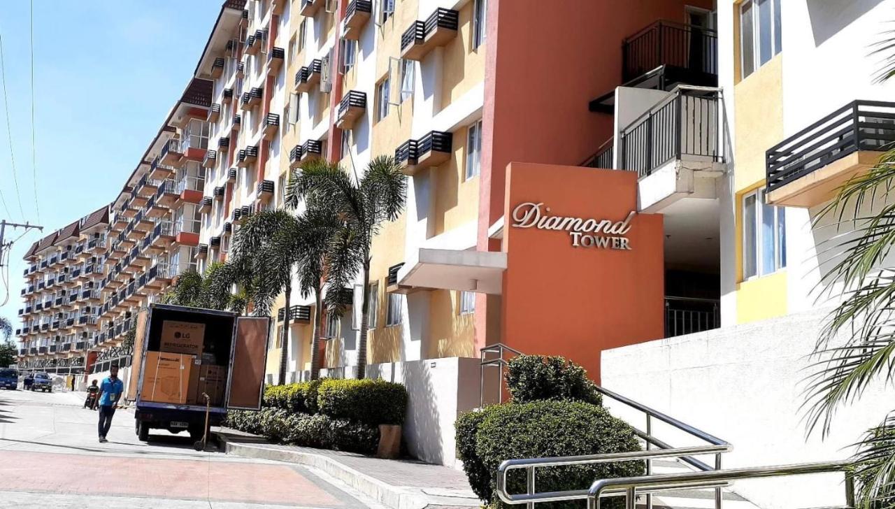 Lancris Residences 2 Bedroom Entire Apartment Near Airport With Pool Paranaque City Bagian luar foto