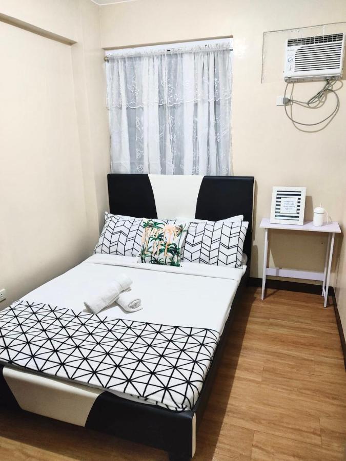 Lancris Residences 2 Bedroom Entire Apartment Near Airport With Pool Paranaque City Bagian luar foto