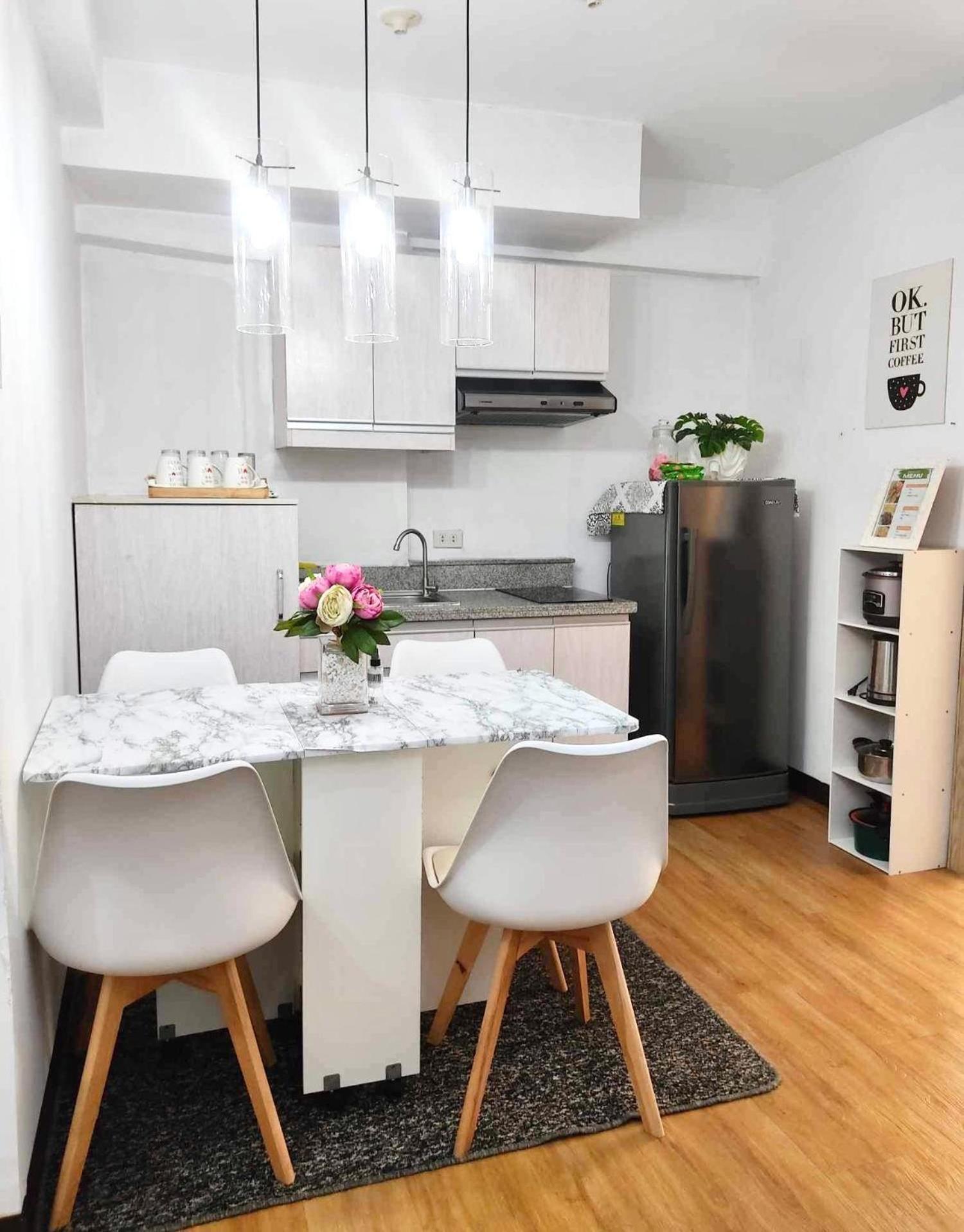 Lancris Residences 2 Bedroom Entire Apartment Near Airport With Pool Paranaque City Bagian luar foto